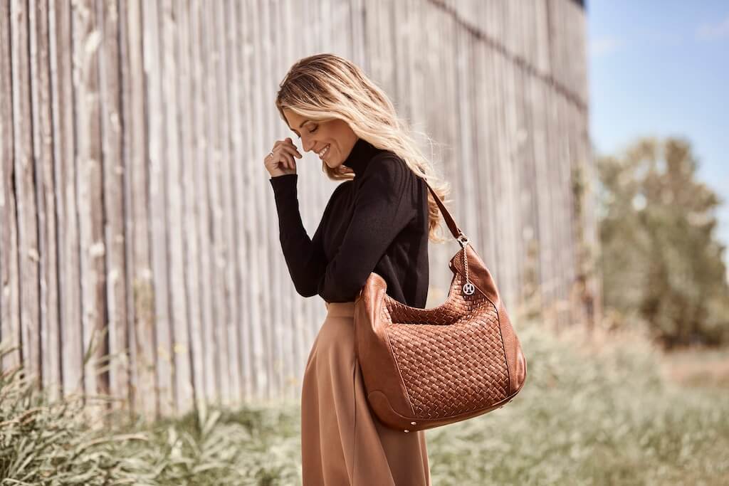 JASMINE Woven Front Hobo